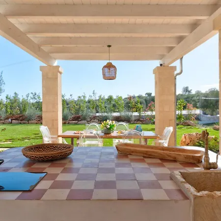 Trulli Pupa, Charming With Exclusive Pool Villa