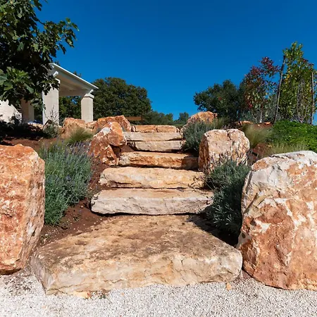 Trulli Pupa, Charming With Exclusive Pool * Cisternino
