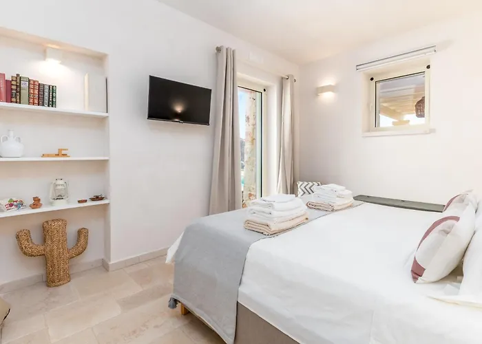 Trulli Pupa, Charming With Exclusive Pool Cisternino