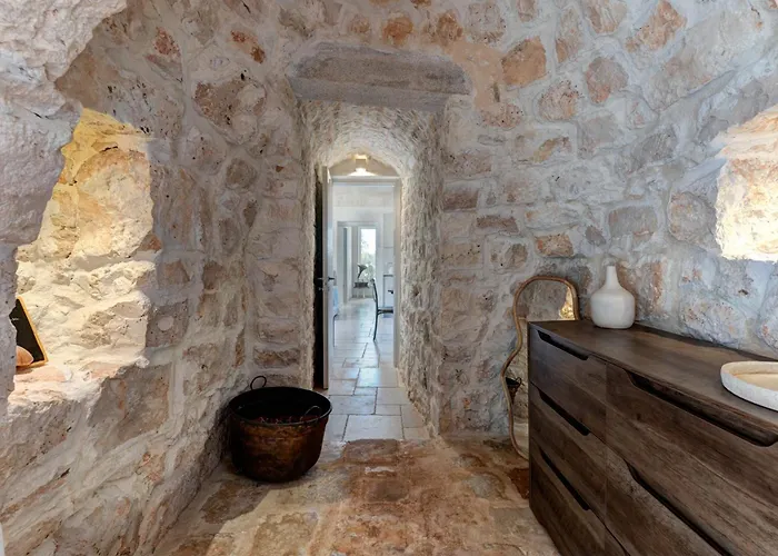 Trulli Pupa, Charming With Exclusive Pool Villa