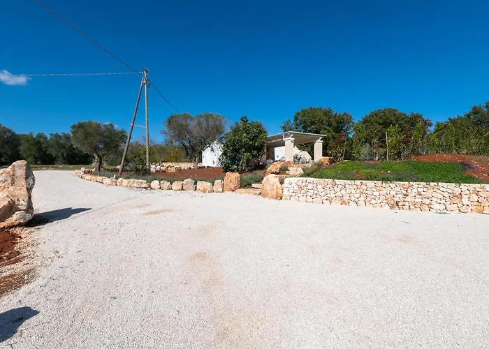 Trulli Pupa, Charming With Exclusive Pool Cisternino